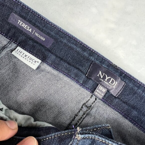 Not Your Daughters Jean Women Plus 39x31* Teresa Trouser Dark Blue Denim Tag 18W - Picture 7 of 16